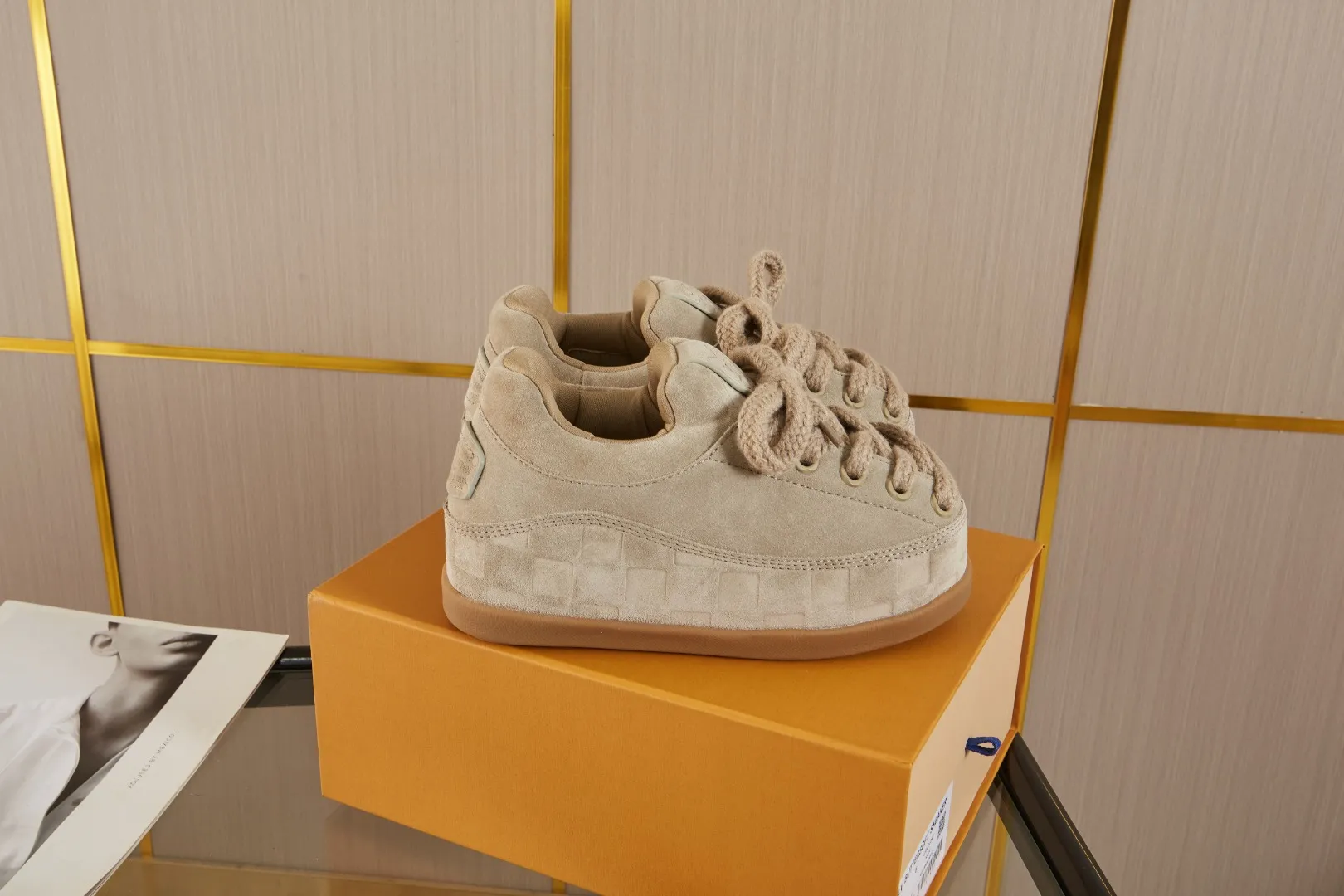 💰💰💰 660 hot style 🆕🆕🆕𝙇𝙑🔥New models are on the shelves🔥 Louis Vuitton 25ss, LV co-branded nigo YETI Fat Ding is ugly and cute, many Internet celebrities have put it on the show, a classic and versatile item. Fabric: imported high mercerized cowhide suede. Lining: High-grade elastic mesh, original molded outsole. Size: women's clothing, 35-41 (customized for women's 40 and 41), men's clothing 39-46 (customized for 45-46)